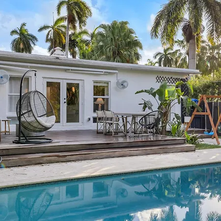 Poolside Paradise: 4Br W Pool And Mini Playground